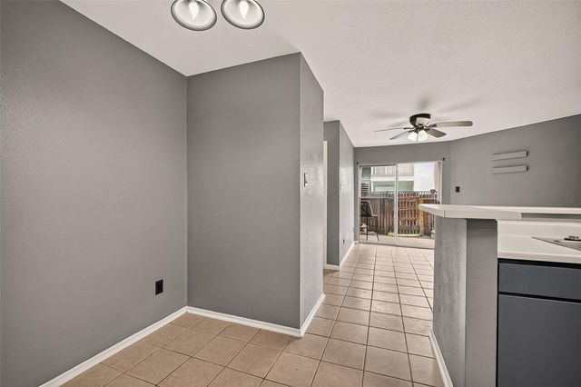 18800 Egret Bay Blvd Boulevard 503, Webster, TX 77058