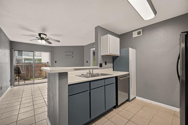 18800 Egret Bay Blvd Boulevard 503, Webster, TX 77058