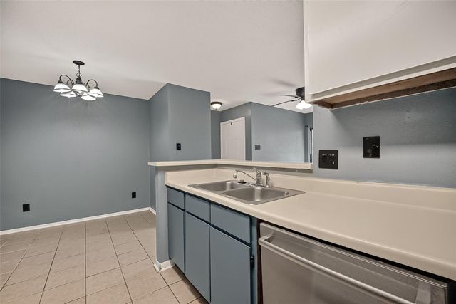 18800 Egret Bay Blvd Boulevard 503, Webster, TX 77058