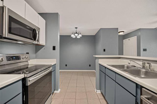 18800 Egret Bay Blvd Boulevard 503, Webster, TX 77058