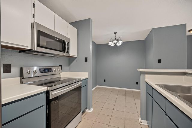 18800 Egret Bay Blvd Boulevard 503, Webster, TX 77058