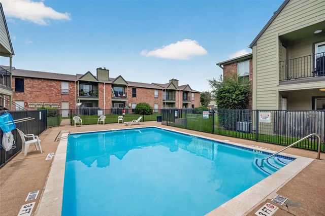18800 Egret Bay Blvd Boulevard 503, Webster, TX 77058