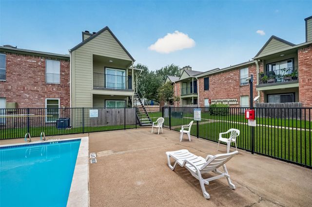 18800 Egret Bay Blvd Boulevard 503, Webster, TX 77058