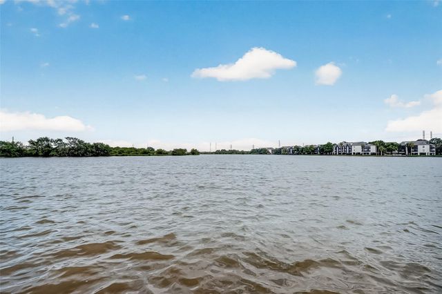 18800 Egret Bay Blvd Boulevard 503, Webster, TX 77058