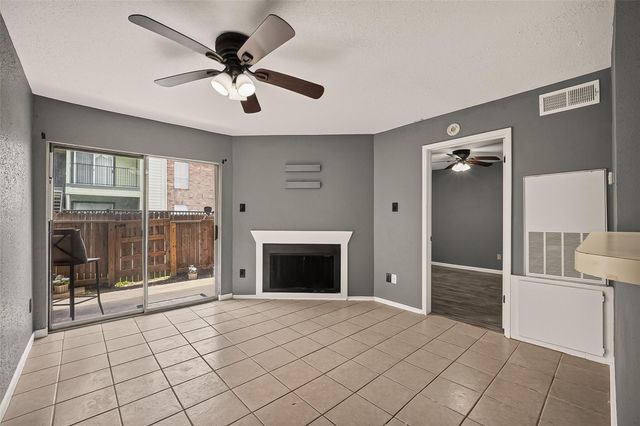 18800 Egret Bay Blvd Boulevard 503, Webster, TX 77058