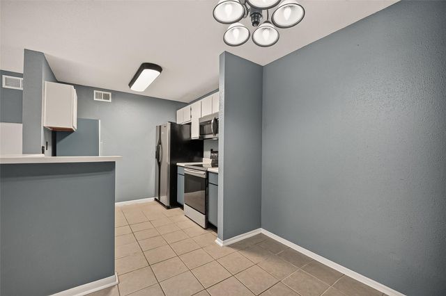 18800 Egret Bay Blvd Boulevard 503, Webster, TX 77058