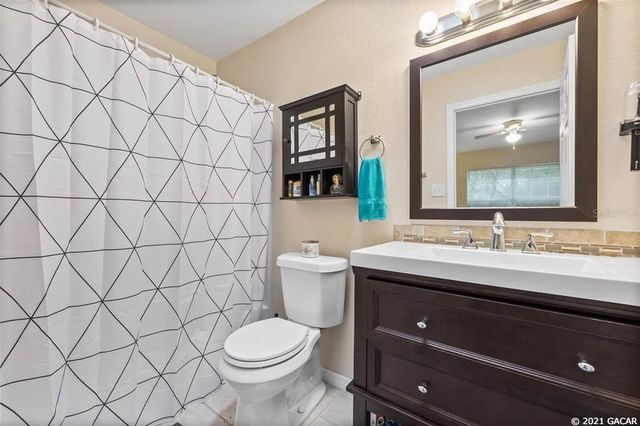 1322 NE 1ST AVENUE, Gainesville, FL 32641