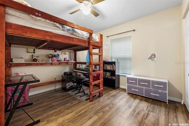 1322 NE 1ST AVENUE, Gainesville, FL 32641