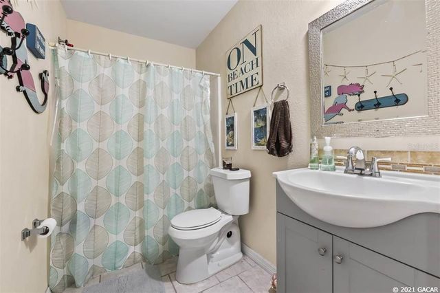 1322 NE 1ST AVENUE, Gainesville, FL 32641