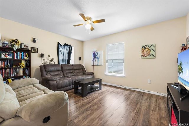 1322 NE 1ST AVENUE, Gainesville, FL 32641