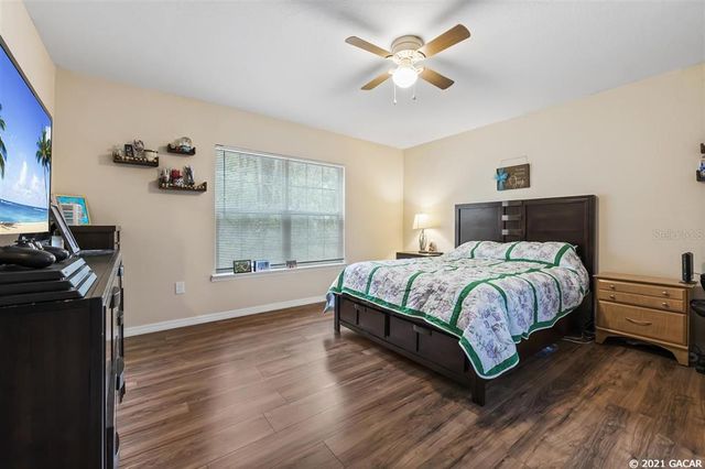 1322 NE 1ST AVENUE, Gainesville, FL 32641