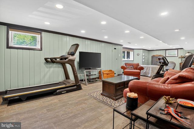 5505 MCKINLEY ST, Bethesda, MD 20817