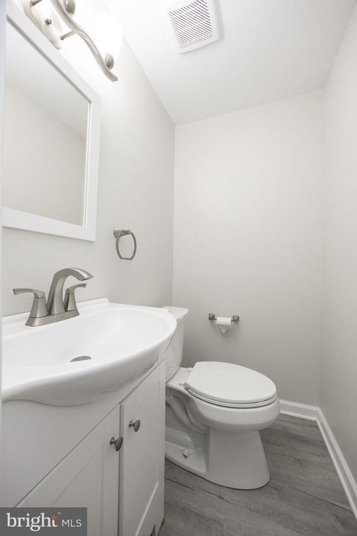 1500 FEDERAL DR, Downingtown, PA 19335