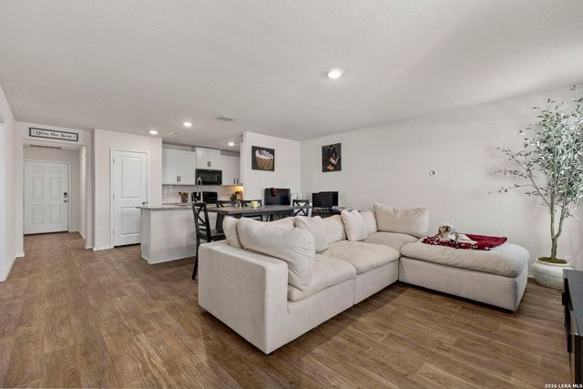 15602 Crimson Topaz, San Antonio, TX 78253
