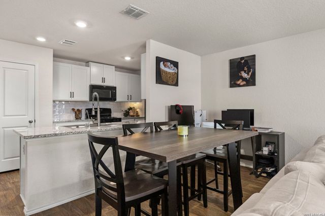 15602 Crimson Topaz, San Antonio, TX 78253