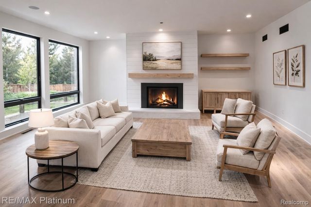 000001 Walloon Way, Orion Charter Township, MI 48360