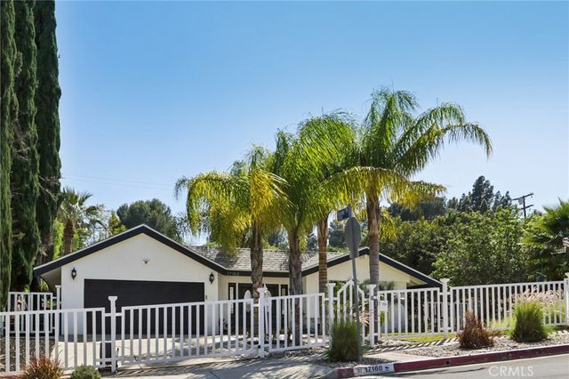 17160 Signature Drive, Granada Hills, CA 91344