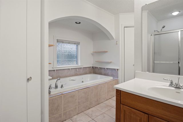 136 Louise Ritter Boulevard, Red Oak, TX 75154