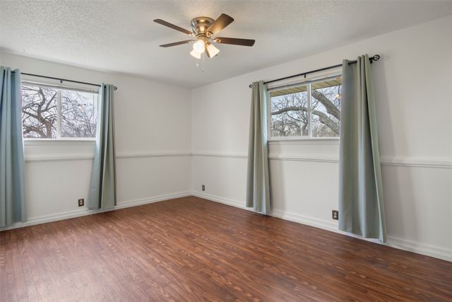 136 Louise Ritter Boulevard, Red Oak, TX 75154