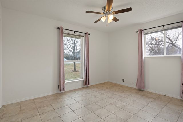 136 Louise Ritter Boulevard, Red Oak, TX 75154