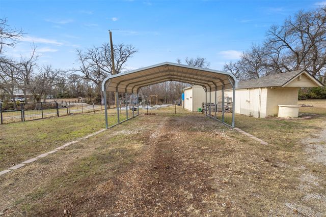 136 Louise Ritter Boulevard, Red Oak, TX 75154