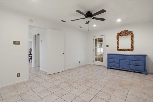 136 Louise Ritter Boulevard, Red Oak, TX 75154