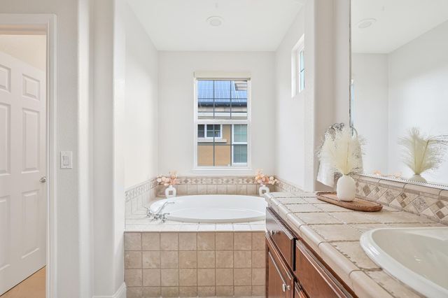 1455 Montauban Ct, Tracy, CA 95304