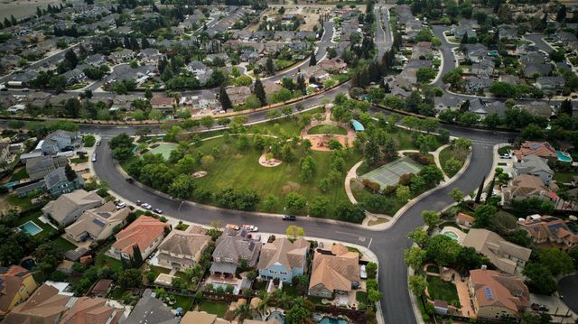 1455 Montauban Ct, Tracy, CA 95304