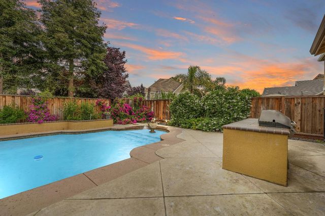 1455 Montauban Ct, Tracy, CA 95304