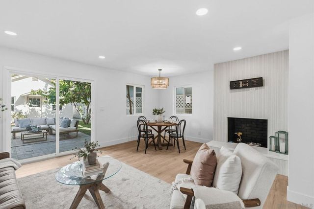 713 719 D AVENUE, Coronado, CA 92118