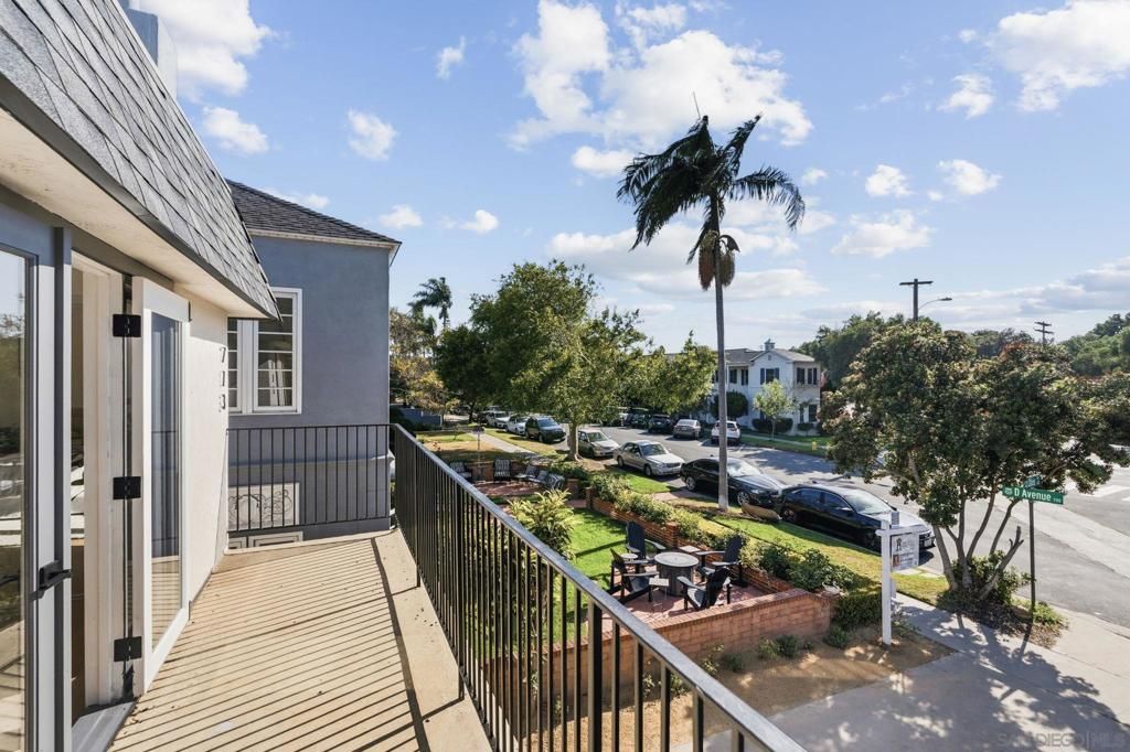 Image 10 of property listing at 713 719 D AVENUE, Coronado, CA 92118