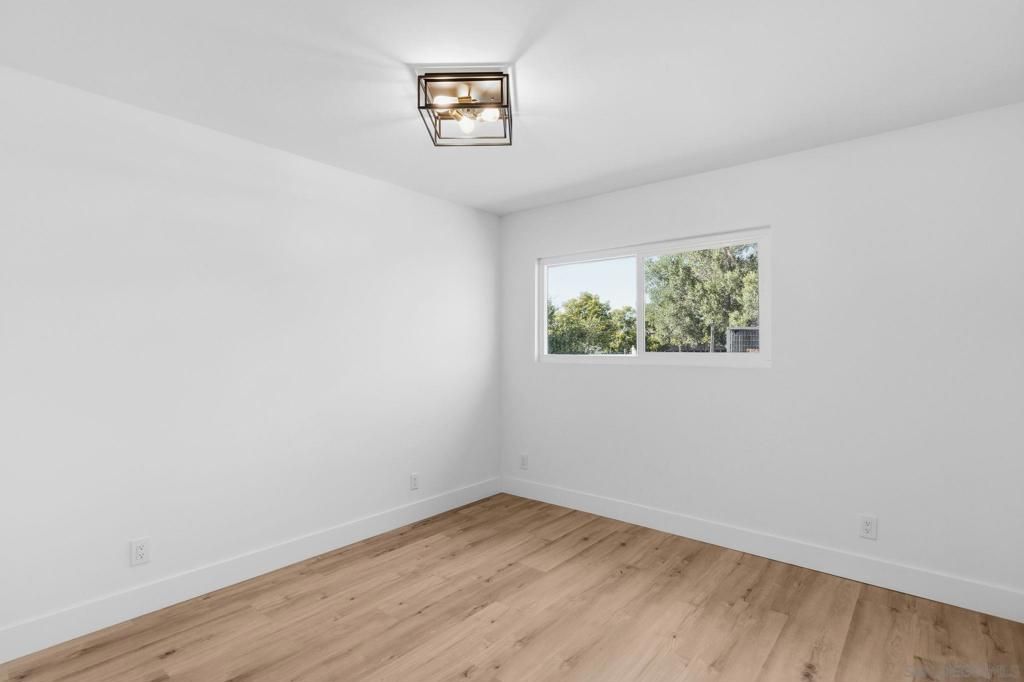 Image 13 of property listing at 713 719 D AVENUE, Coronado, CA 92118