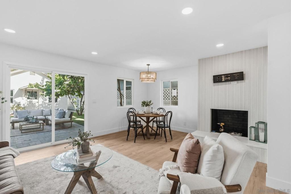 Image 17 of property listing at 713 719 D AVENUE, Coronado, CA 92118