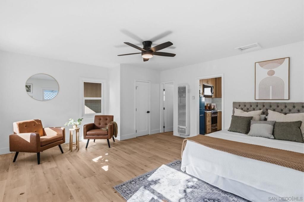 Image 21 of property listing at 713 719 D AVENUE, Coronado, CA 92118