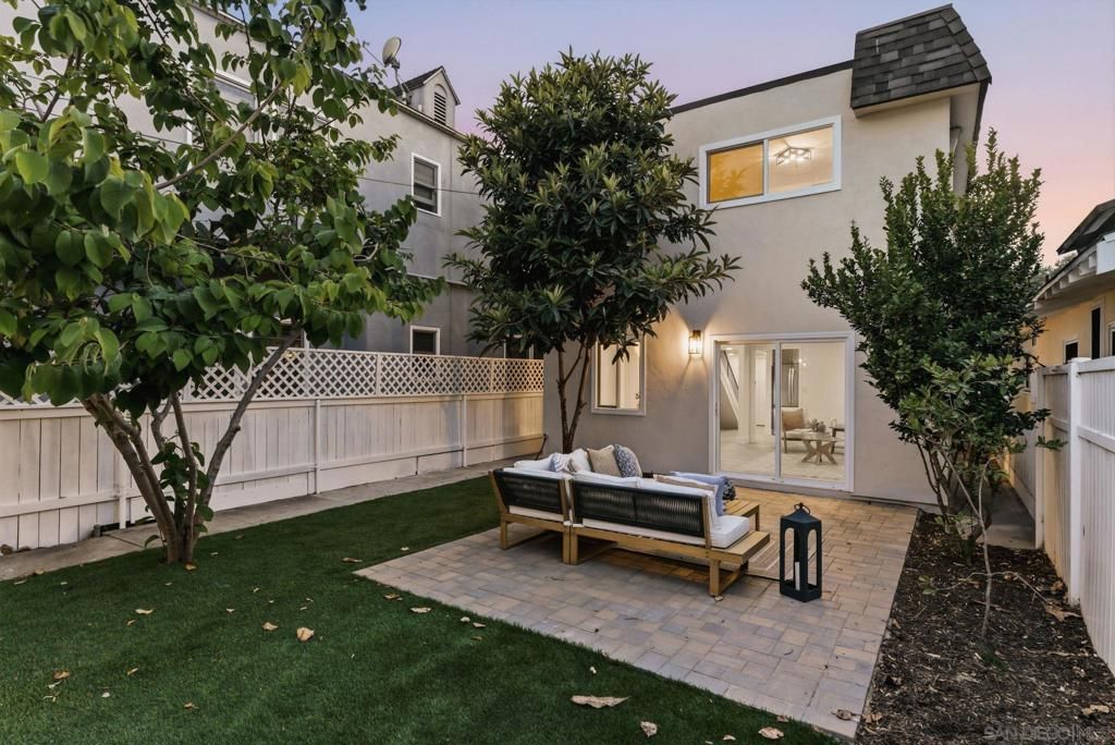 Image 27 of property listing at 713 719 D AVENUE, Coronado, CA 92118