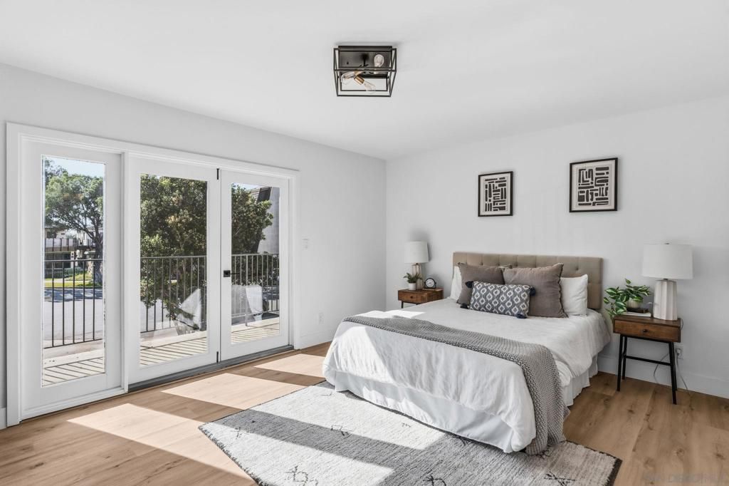Image 2 of property listing at 713 719 D AVENUE, Coronado, CA 92118