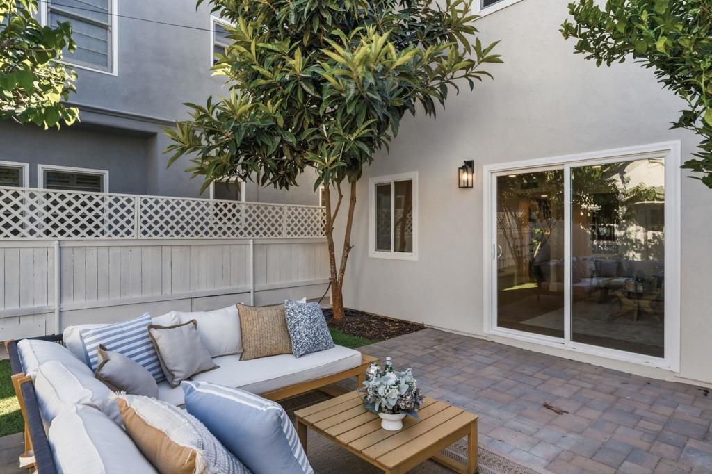 Image 29 of property listing at 713 719 D AVENUE, Coronado, CA 92118