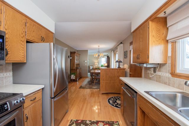 2205 14th Street S, Moorhead, MN 56560