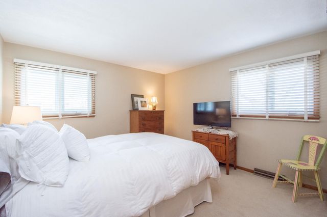 2205 14th Street S, Moorhead, MN 56560