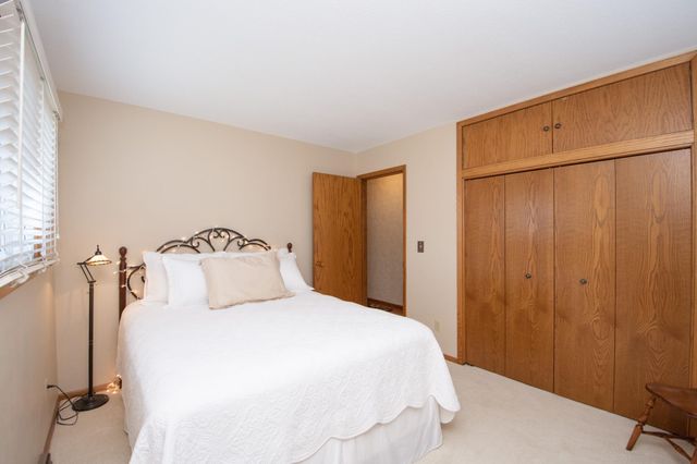 2205 14th Street S, Moorhead, MN 56560