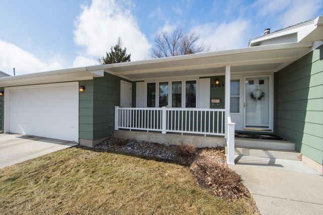 2205 14th Street S, Moorhead, MN 56560