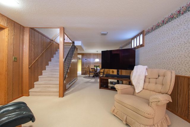 2205 14th Street S, Moorhead, MN 56560