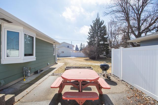 2205 14th Street S, Moorhead, MN 56560