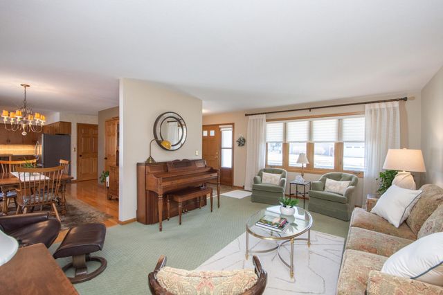 2205 14th Street S, Moorhead, MN 56560