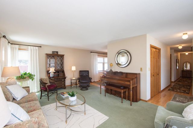 2205 14th Street S, Moorhead, MN 56560