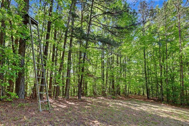 3235 Hiwassee Dam Access, Murphy, NC 28906