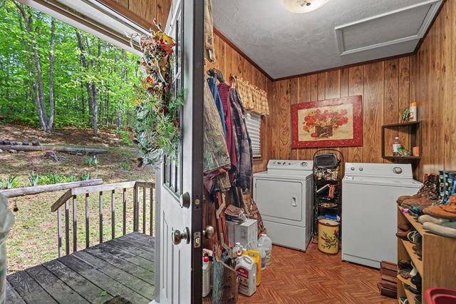 3235 Hiwassee Dam Access, Murphy, NC 28906