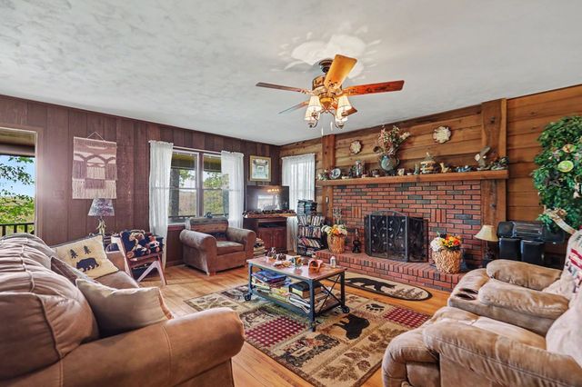 3235 Hiwassee Dam Access, Murphy, NC 28906