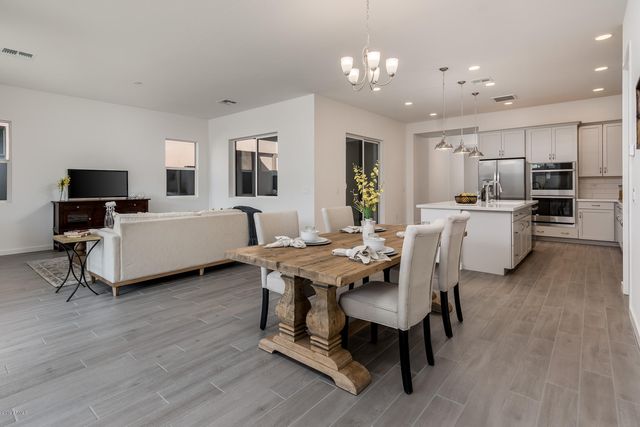 927 E PASEO Way, Phoenix, AZ 85042