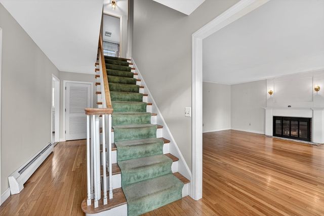 121 South Dr, Bridgewater, MA 02324